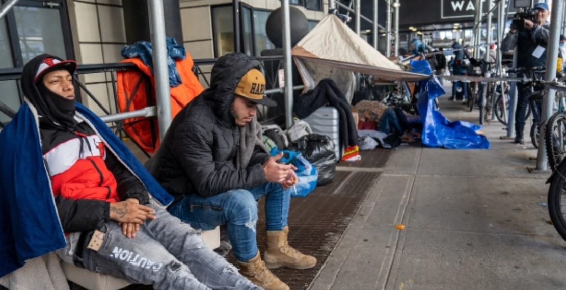 Migrantes Venezolanos Protestan En Nueva York Tras Ser Desalojados De