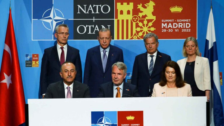 Suecia y Finlandia entran en la OTAN
