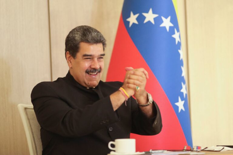Maduro responde a Macron