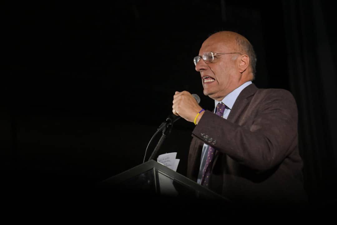 Dávila pide a Petro proteger a venezolanos