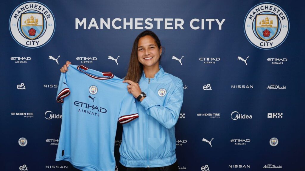 Deyna firma con el City