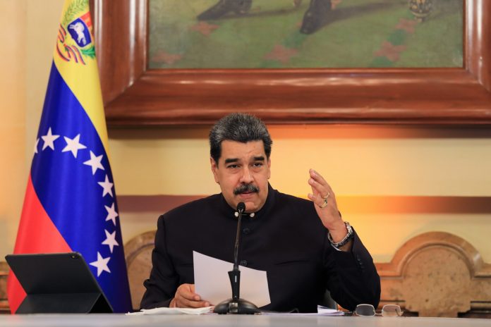 Maduro pide exonerar al cacao