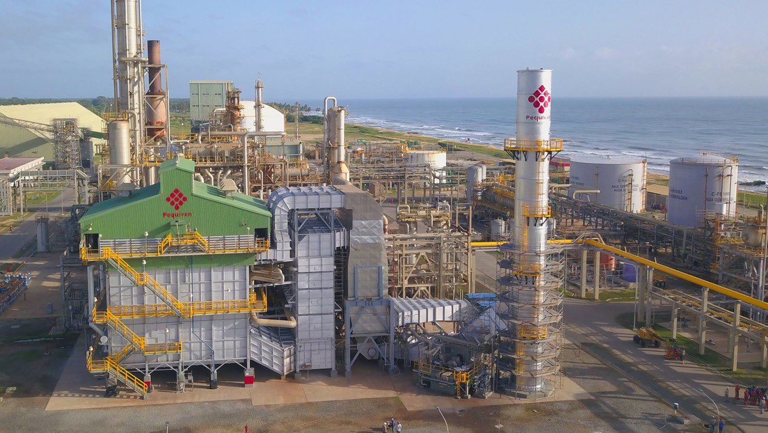 Destituyen a Directivos de Monómeros