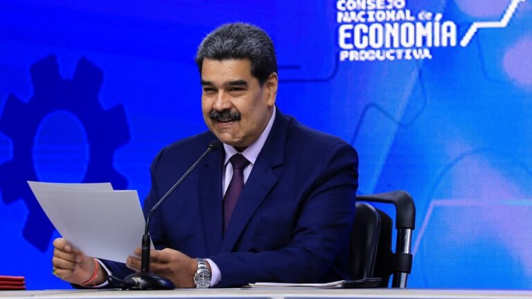 Maduro quiere copiar al Imperio