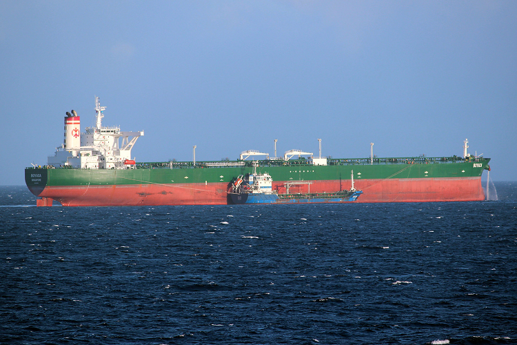 Petrolera china transporta crudo venezolano