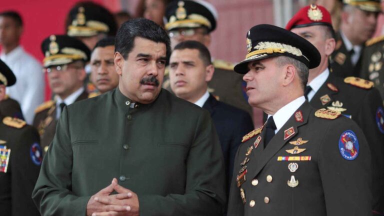 Maduro ordena a Padrino