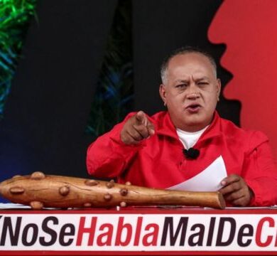 Cabello arremete contra Boric