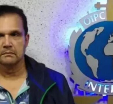 Malayo fugitivo pide asilo
