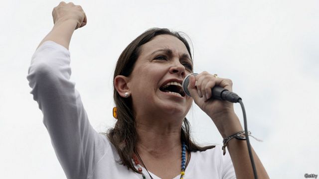 María Corina pide por venezolanos en el exterior