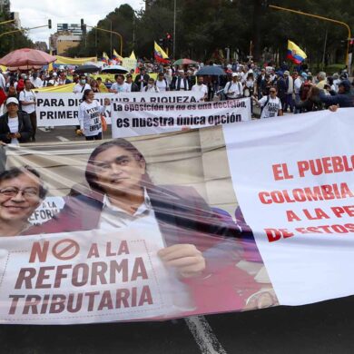Protestas contra Petro