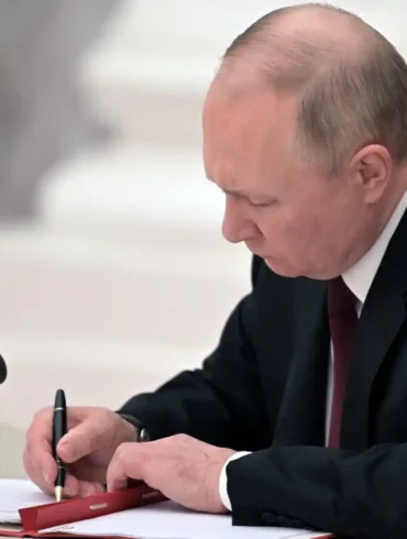 Separatistas ucranianos piden "adhesión urgente" a Rusia