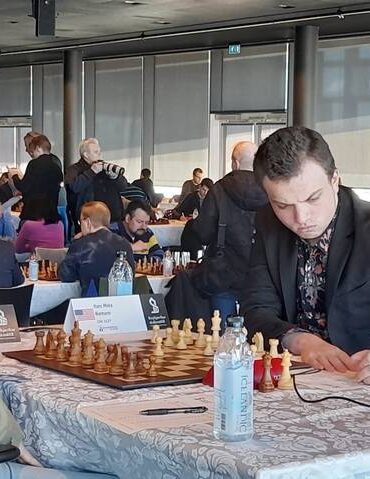 Oferta para que juegue desnudo