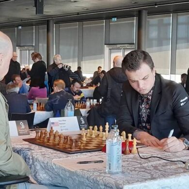 Oferta para que juegue desnudo