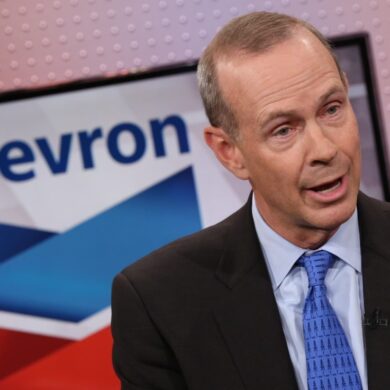 Chevron niega que piden quitar las sanciones
