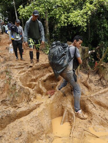 Disminuye flujo por el Dalrién