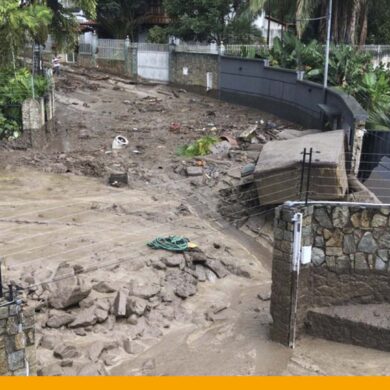 Desbordamiento río El Castaño