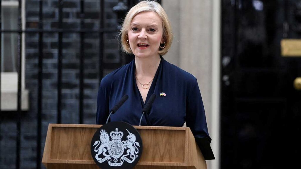 Liz Truss renuncia a su cargo