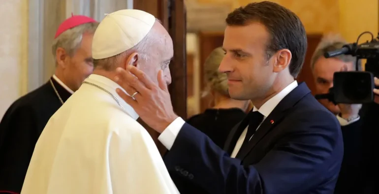 Macron pide al Papa interceder por la guerra