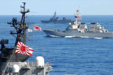 EEUU y Japón hacen maniobras