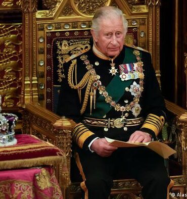 Coronación de Carlos III será en mayo