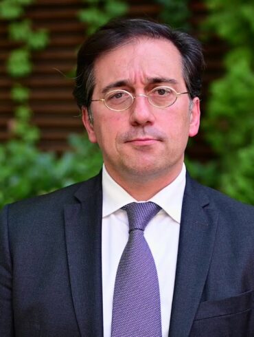 España respalda diálogo en Venezuela