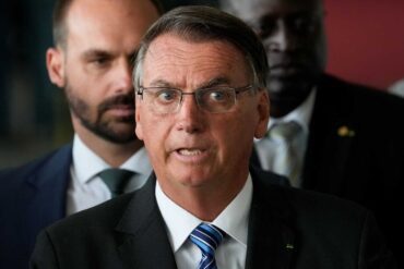 Bolsonaro dijo que respeta la Constitución