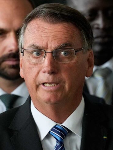 Bolsonaro dijo que respeta la Constitución