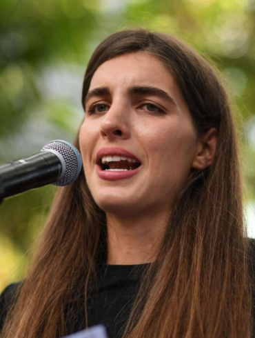 Esposa de Saab a la mesa de negociación