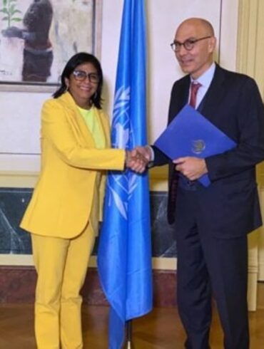 Delcy reunida con alto comisionado DDHH