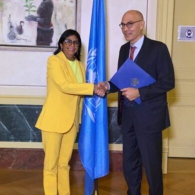 Delcy reunida con alto comisionado DDHH