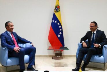 Chevron anuncia empresas mixtas en Venezuela