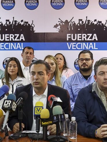 Fuerza Vecinal desmiente reuniones con Maduro