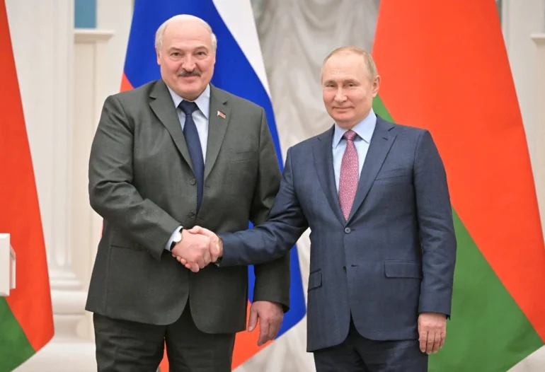 Lukashenko no eniará tropas a Ucrania