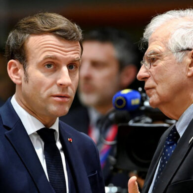 Francia anima al diálogo