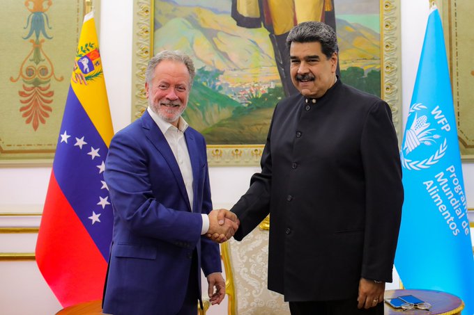 Maduro y David Beasley reunidos