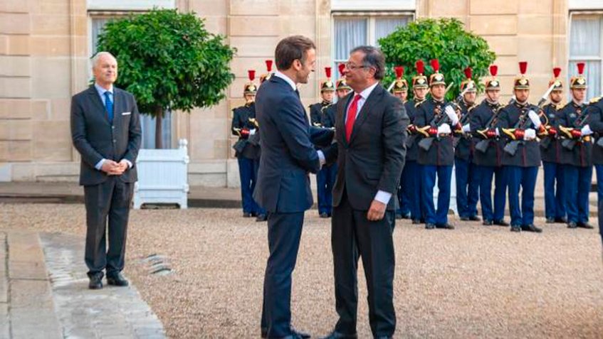 Petro y Macron reunidos