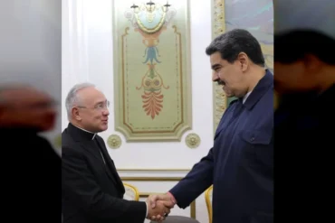 Reunión Maduro prelado