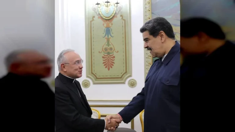 Reunión Maduro prelado