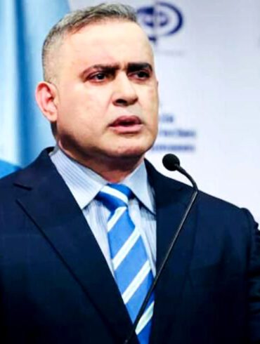 Tarek a policías delincuentes