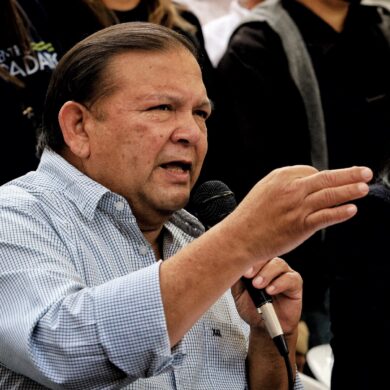 Velasquez califica de inmoral presencia de Maduro