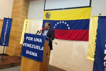 Velásquez se lanza a las Primarias