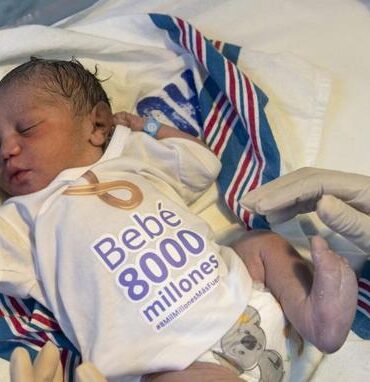 Bebé 8.000 millones