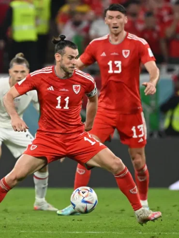 EEUU y Gales empatan