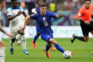 Inglaterra y EEUU empataron