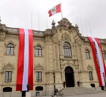 Perú apoya regreso al diálogo