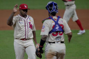 Tiburones quita invicto al Caracas
