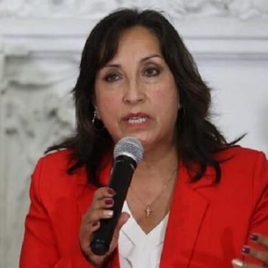 Dina boluarte