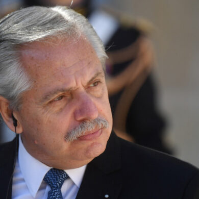 Presidente de Argentina solidario con Cristina