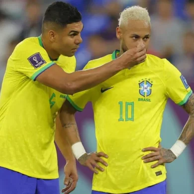 Casemiro aplica sustancia a Neymar