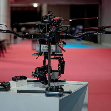 Dron gallego lanza granadas